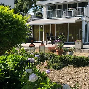 Rose Bed & Breakfast